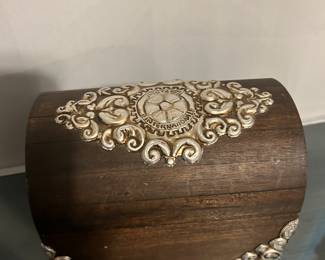 PHOTO #2 OF DECORATIVE BOX