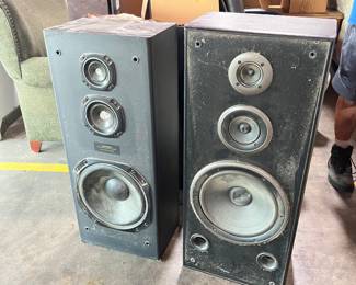 SPEAKERS