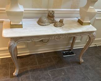 WOODEN TABLE WITH HARD SURFACE TOP - BUY IT NOW $150. PAIR OF LAMPS $85. Call or Text Patty at 847-772-0404 to arrange for purchase or make inquiries.