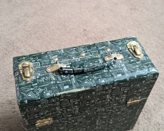 Another vintage record Case.