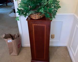 Pillar plant or display stand