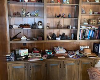 Books / Figurines / Child chair