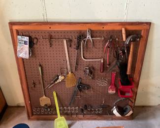 HAND TOOLS