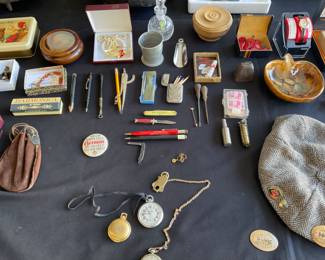 VINTAGE COLLECTIBLES 