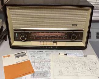 Grundig 2520U Radio