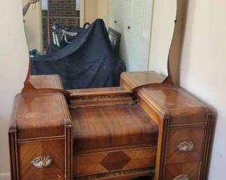 "Treasures of the Heart" in Beech Island, SC. Closing Sat 9/23 at 8pm. Pickup is Mon 9/25 2-6pm. Please click here to view more photos, descriptions, and current bids:&nbsp;https://ctbids.com/estate-sale/24146