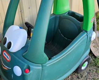 LITTLE TIKES CAR