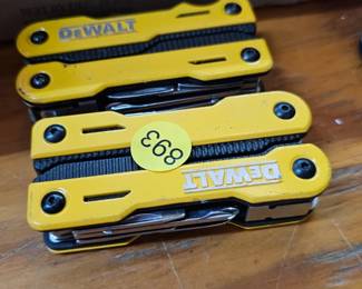 DEWALT KNIVES