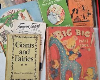 LOT OF VINTAGE CHILDREN'S BOOKS