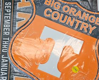 TENNESSEE VOLS SIGNS