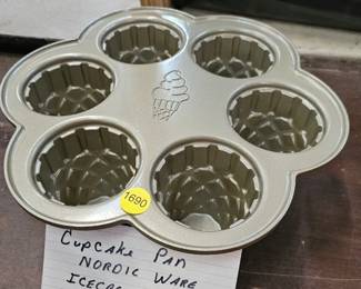 NORDIC WARE CUPCAKE PAN