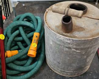 GARDEN HOSE / GALVANIZED CAN