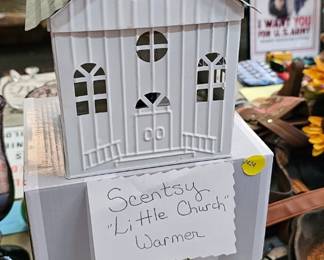 SCENTSY LITTLE CHURCH WARMER