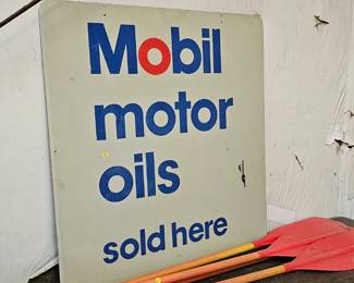 METAL MOBIL MOTOR OILS SIGN