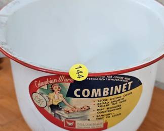 ENAMELWARE POT