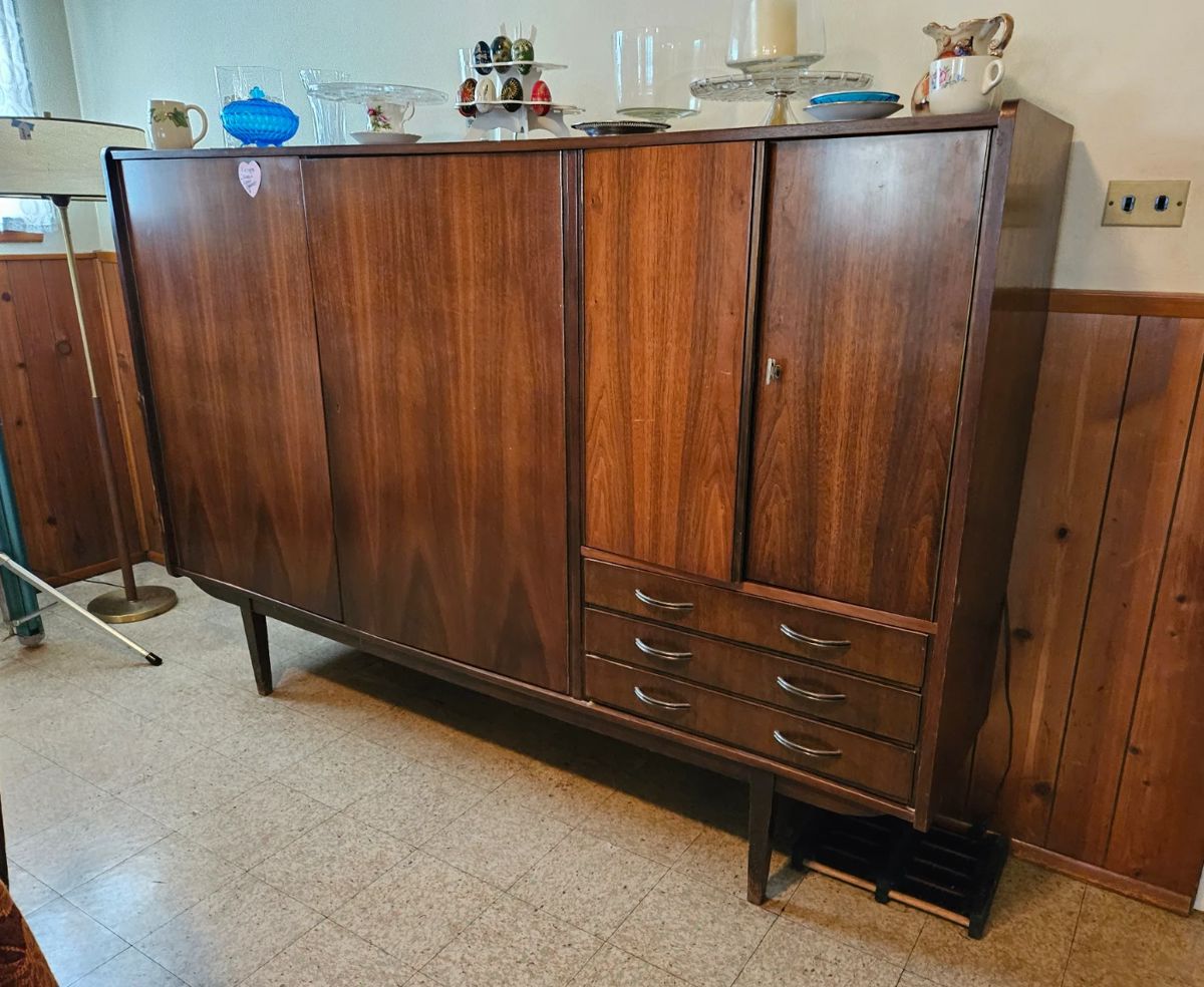 Cait's HUGE Mid Century Estate Sale 50... starts on 9/22/2023