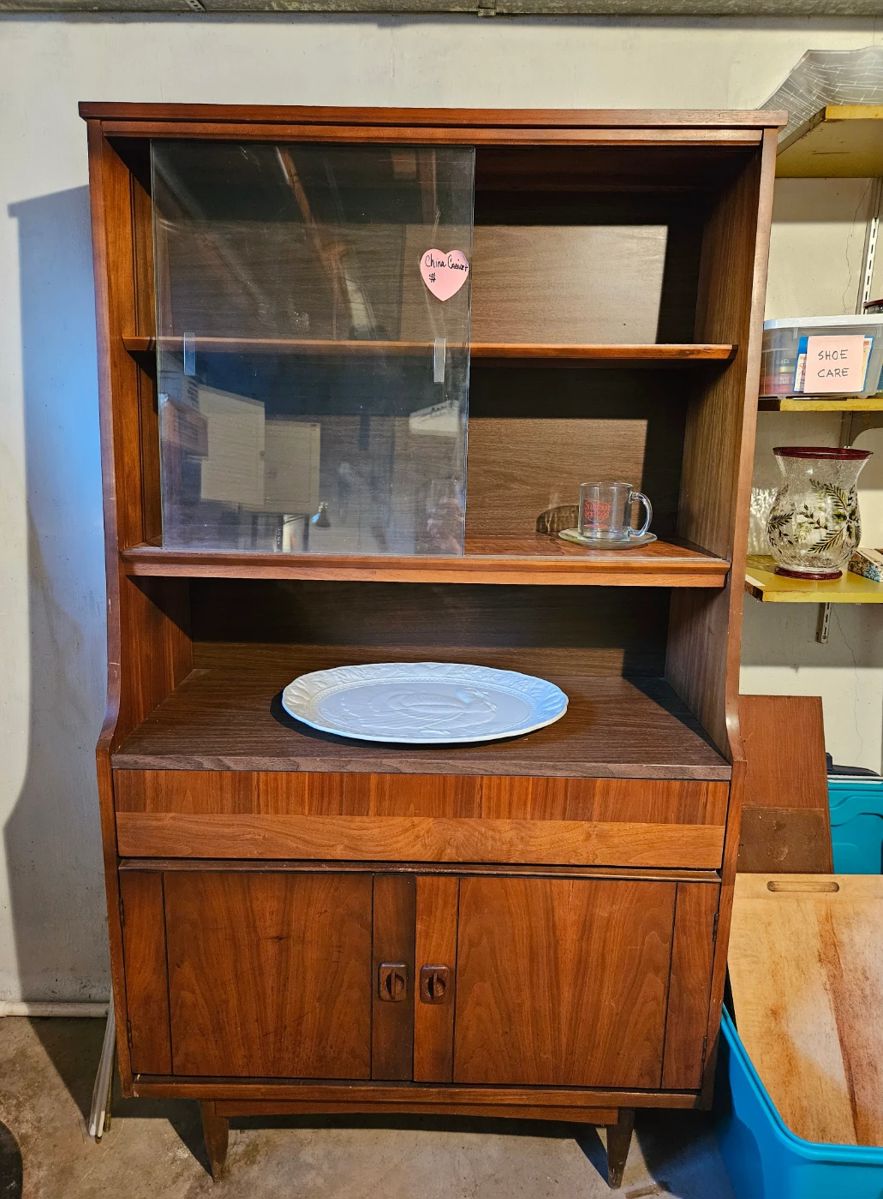 Cait's HUGE Mid Century Estate Sale 50... starts on 9/22/2023
