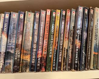Lotsa, Louis L'Amour & Zane Grey Galore, Western Paperbacks!!