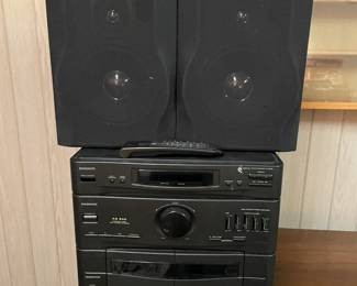 Magnavox Stereo System
