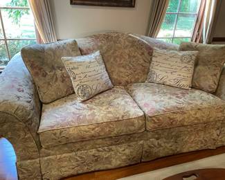 Lovely & Luxurious Sofa!!