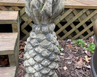 Stone Pineapple Lawn Ornaments