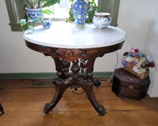 Fancy marble top stand