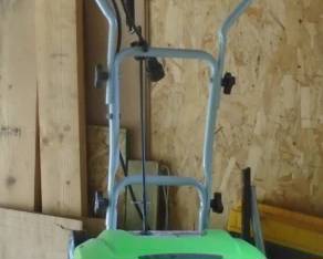 GREENWORKS SNOW SHOVEL