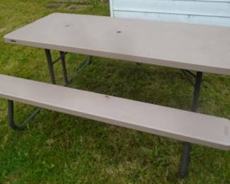 LIFETIME PICNIC TABLE