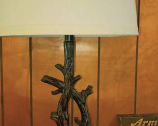 Tree base table lamp