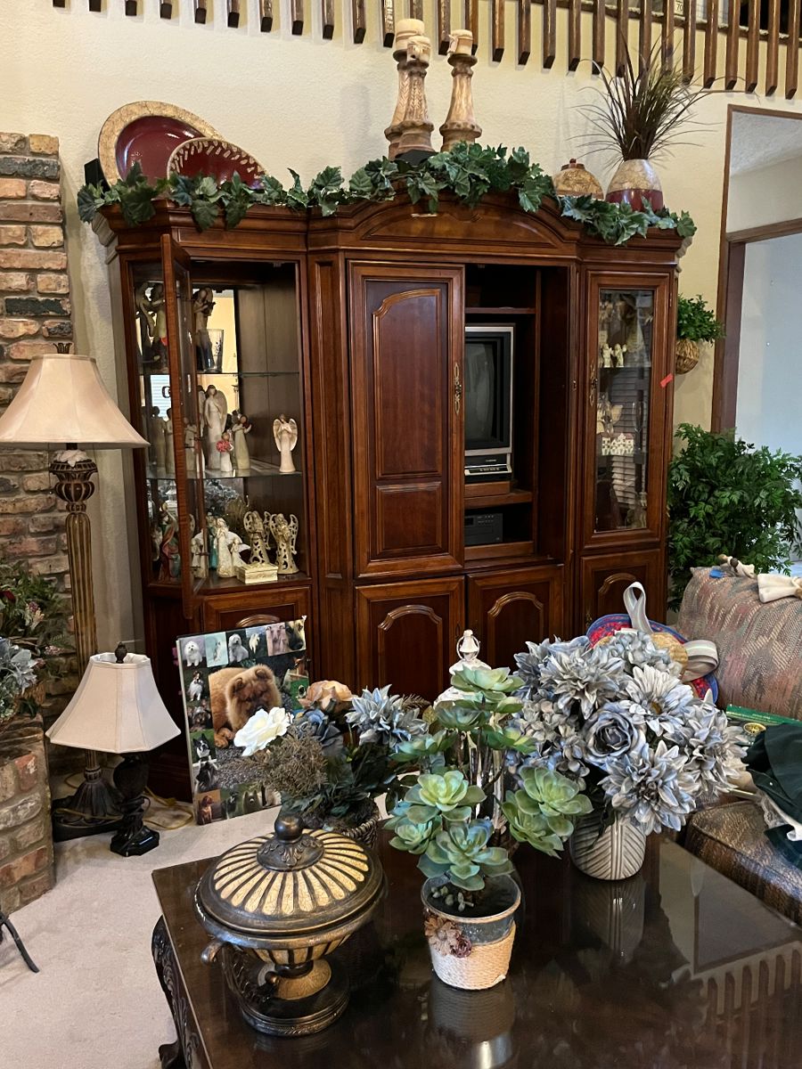 Wonderful Private Estate Sale, South Arlington starts on 9/29/2023