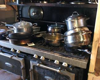 Peerless cast iron restaurant stove