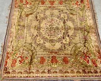 Bedspread/bed topper.