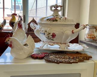Italian tureen.