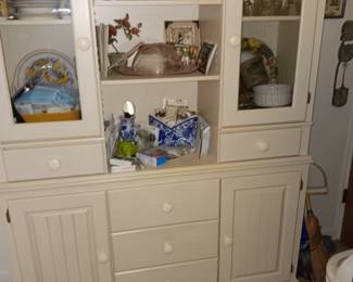 WHITE KITCHEN CHINA CABINET