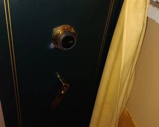 GUN SAFE HAS BEEN DRILLED