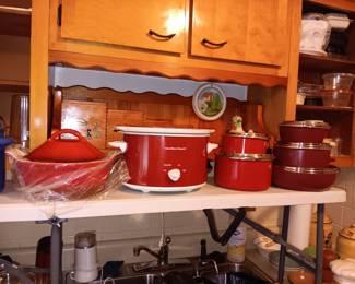 POTS AND PANS  SEVERAL NEW ONES