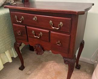 BUY IT NOW: $250 Queen Anne-style Nightstand