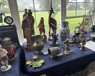 Wooden sculptures, figurines, vases, etc.