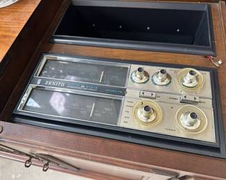 BUY IT NOW: $225 Vintage Zenith Stereo System