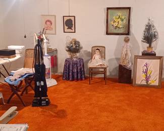 lots of cool retro items 