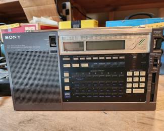 Sony am/fm synthesized reciever ICF 2010