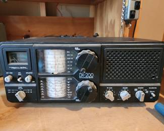 Realistic DX-200 communication Reciever
