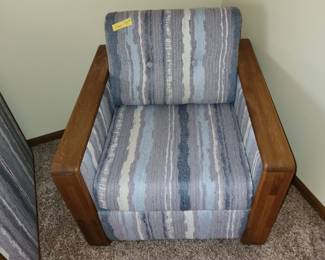 Chair, matches the sofa