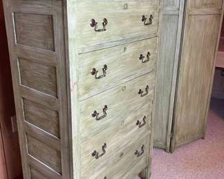 Chest Of Drawers Screen