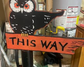 This Way Owl Sign 