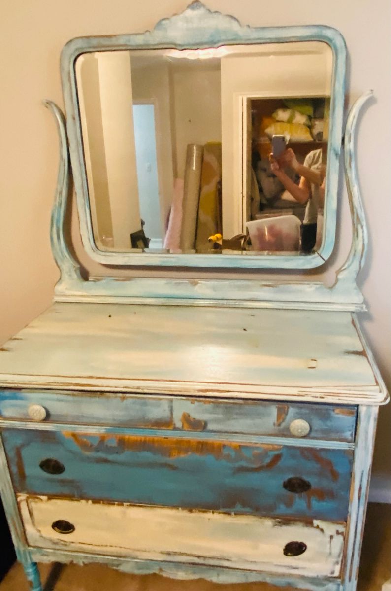 Vintage dresser and mirror $125