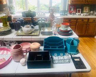 Miscellaneous kitchen items