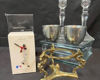 Bundle Decorative Antiques Items.