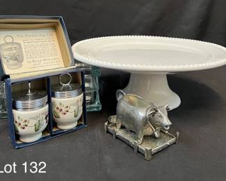 Bundle Decorative Antiques. 