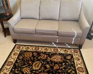 Marshfield loveseat, like new. Great neutral pattern. $425